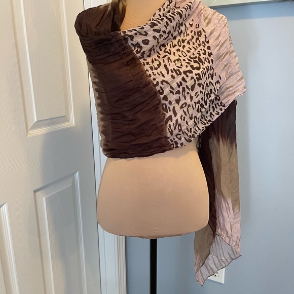 Fashion Scarf - Picture 2 of 4